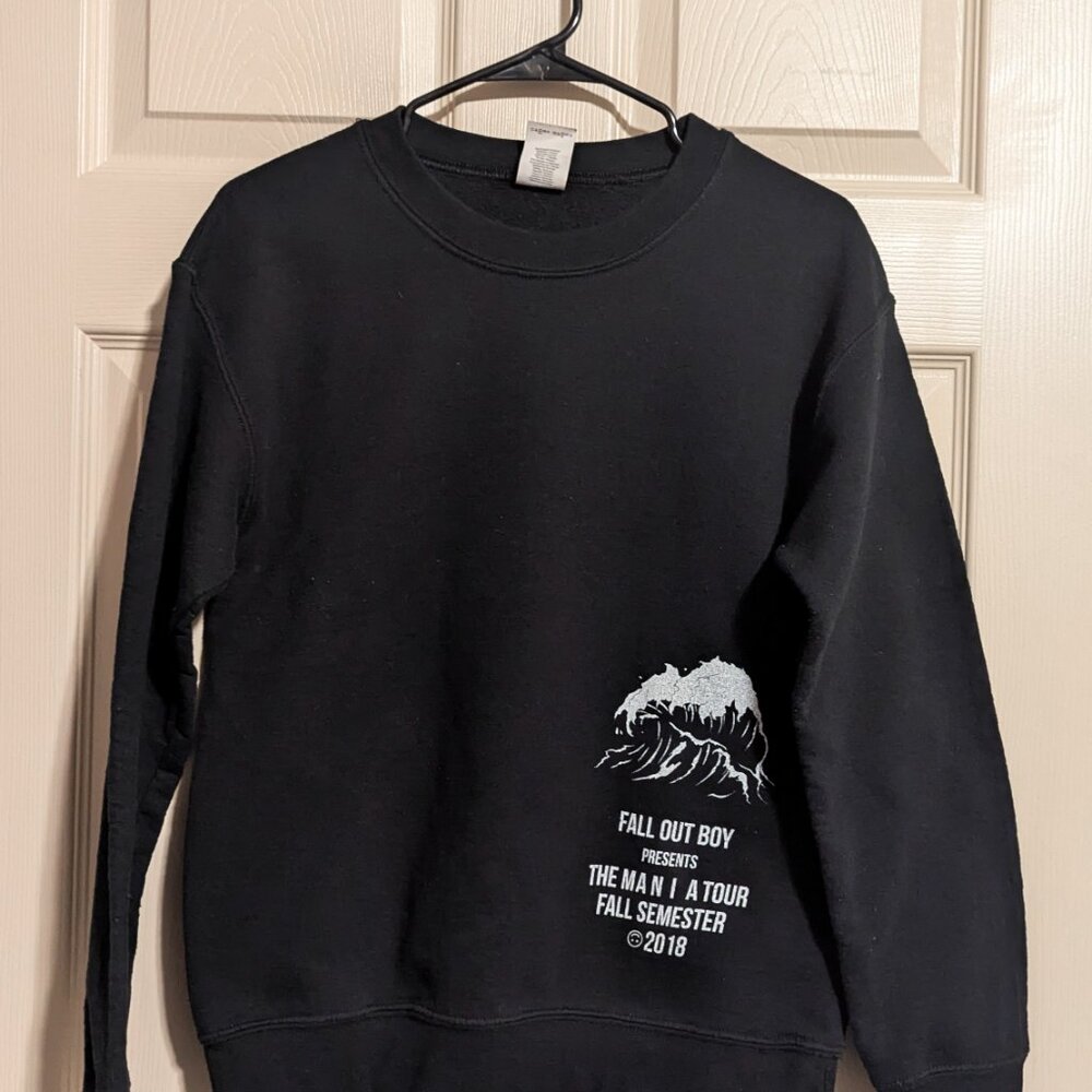 Fall Out Boy Mania Tour 2018 Sweatshirt Men's S